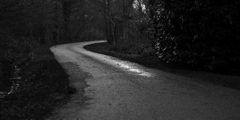 从辩论到对话：哲学讨论如何塑造中间思想者的个人成长之路