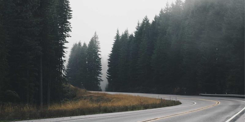 思想交流中的沉默价值：留白与反思如何促进深度对话与个人成长