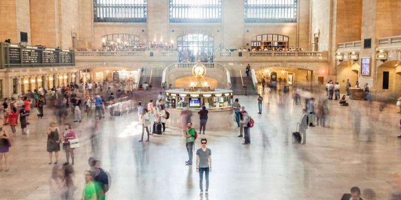 思想交流新趋势：中间思想者的崛起与哲学讨论的范式转移